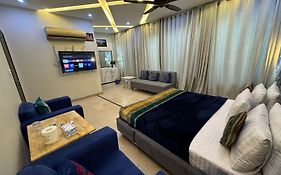 Hotel Holiday